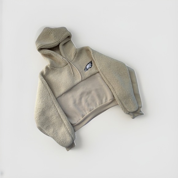 Philadelphia Eagles Sherpa Cropped Hoodie Women's M NFL Team Apparel Cream - Picture 3 of 9